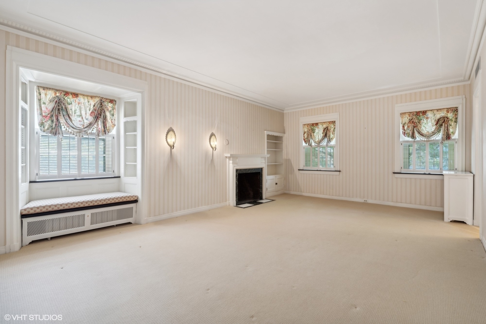 325 W Wellington Avenue