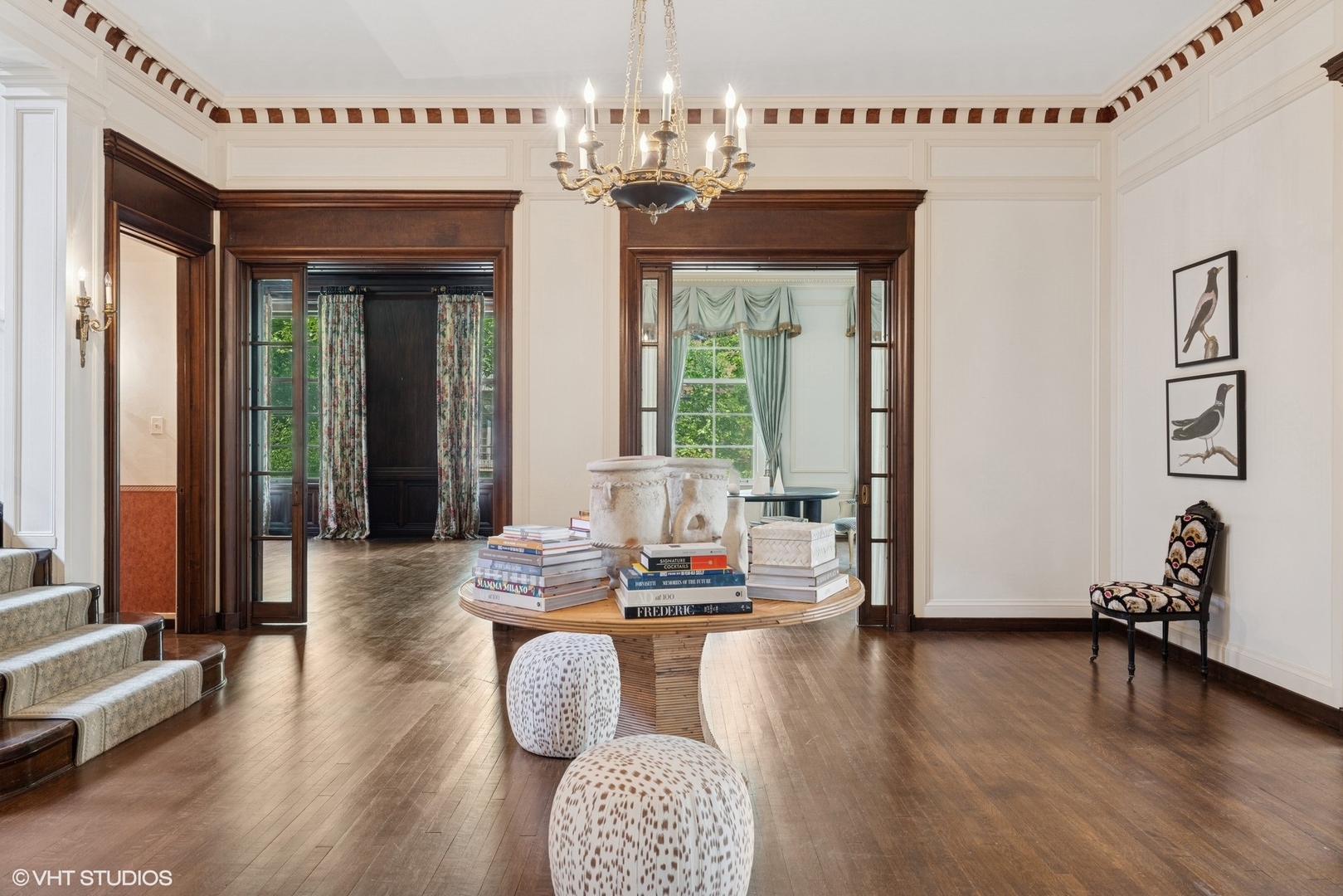 325 W Wellington Avenue