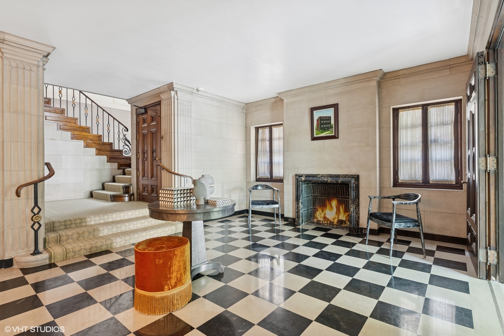 325 W Wellington Avenue