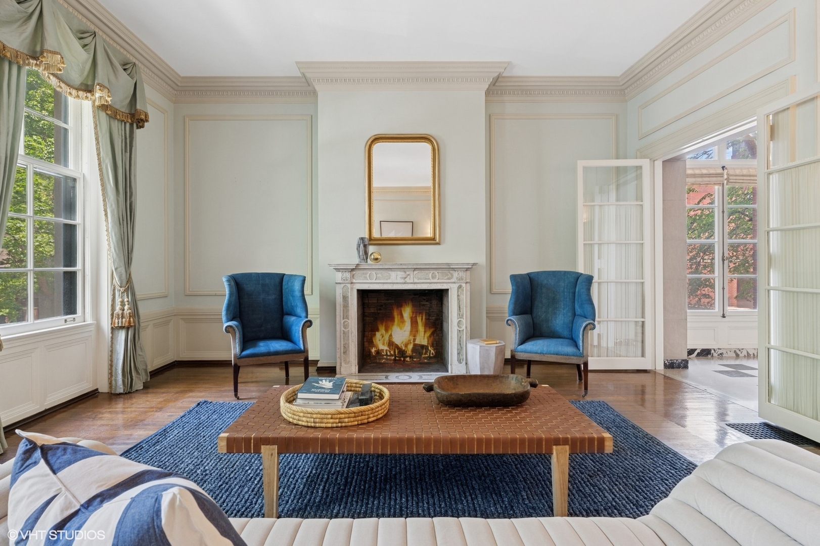 325 W Wellington Avenue