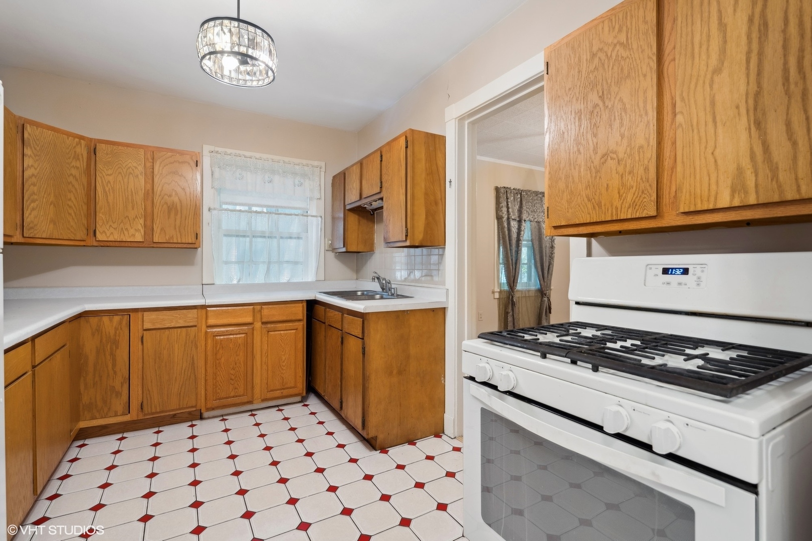 325 W Wellington Avenue