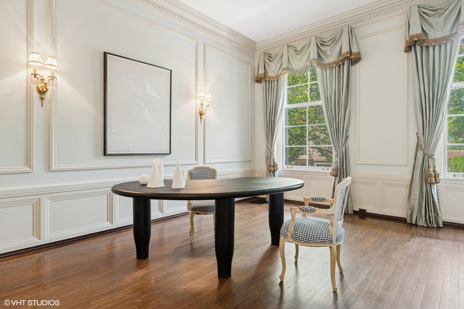 325 W Wellington Avenue