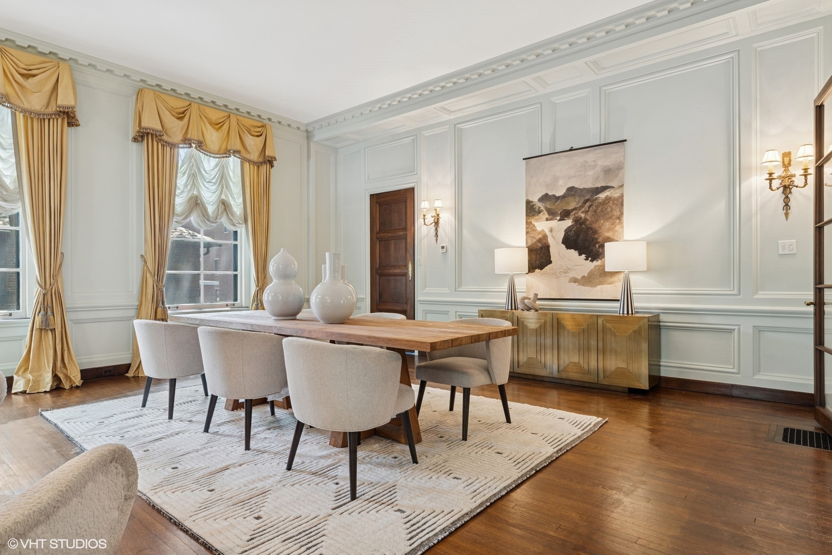 325 W Wellington Avenue