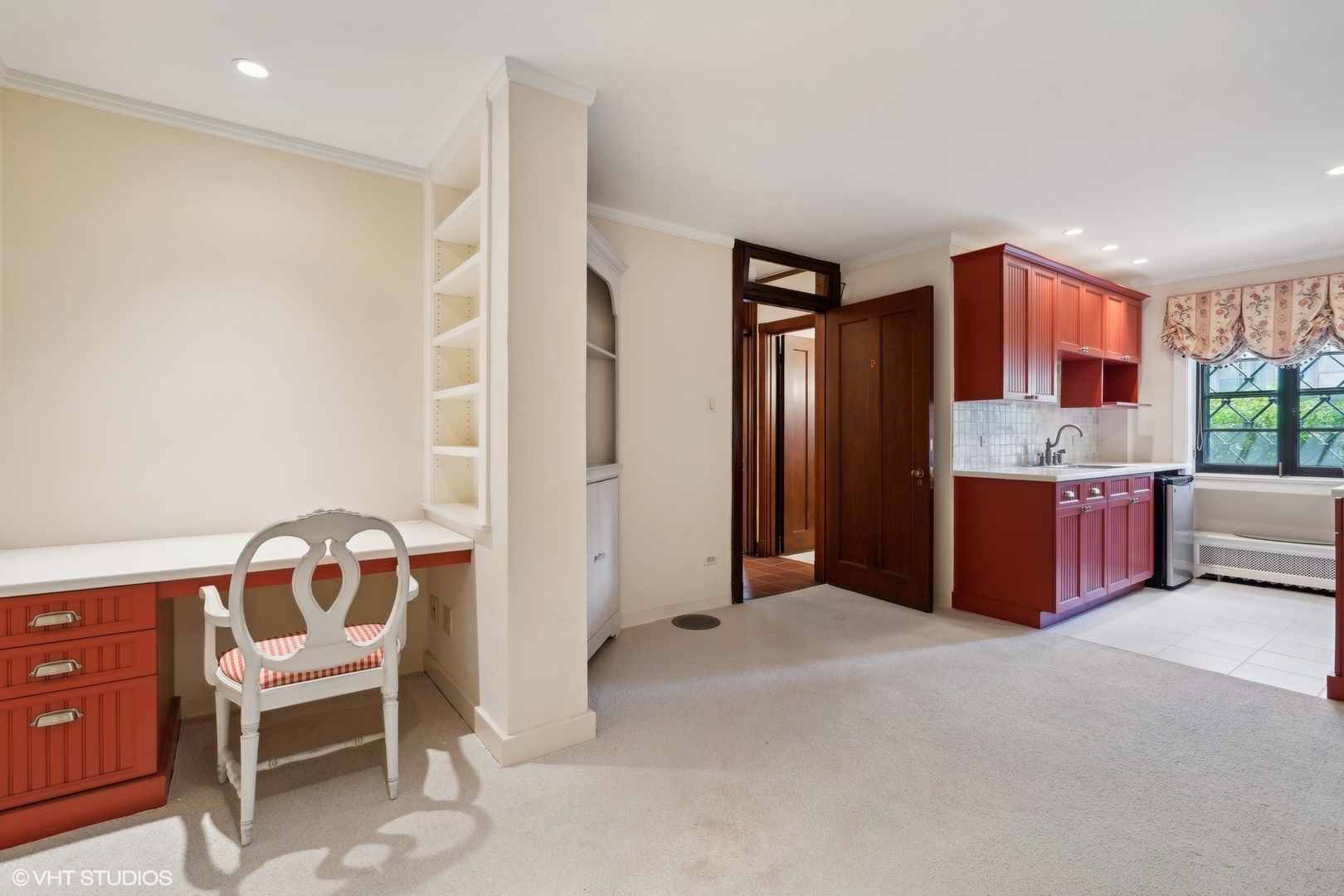 325 W Wellington Avenue