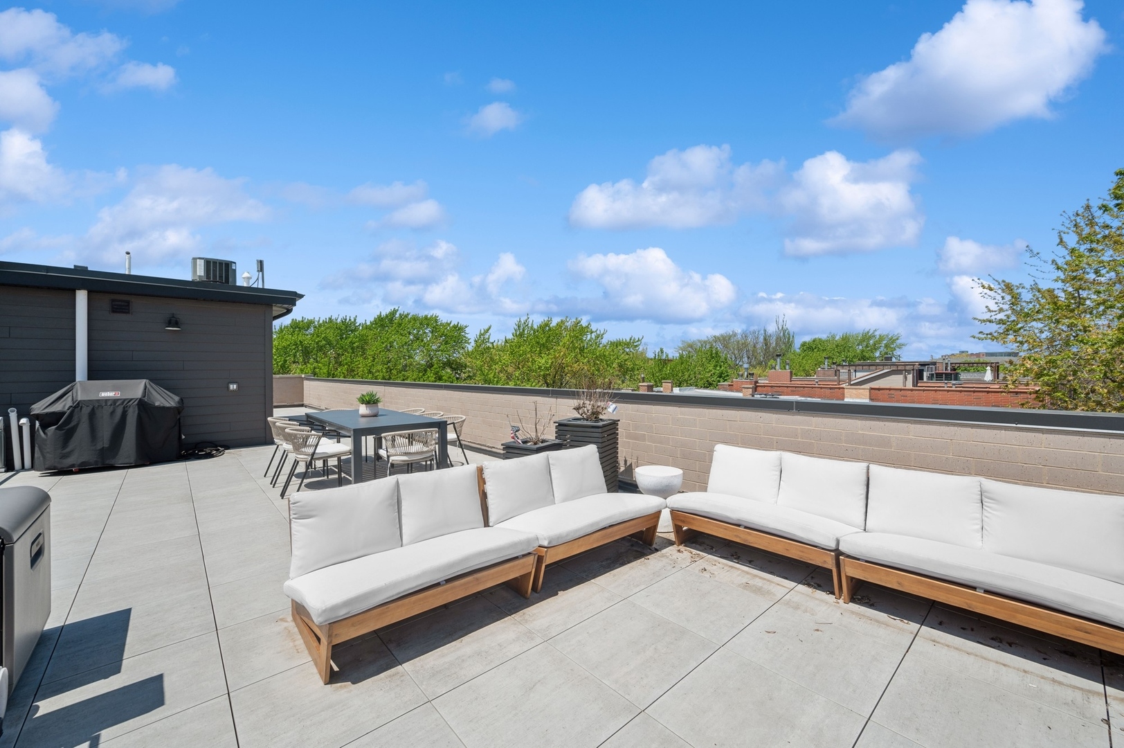 3219 N Seminary Avenue Unit: 3N