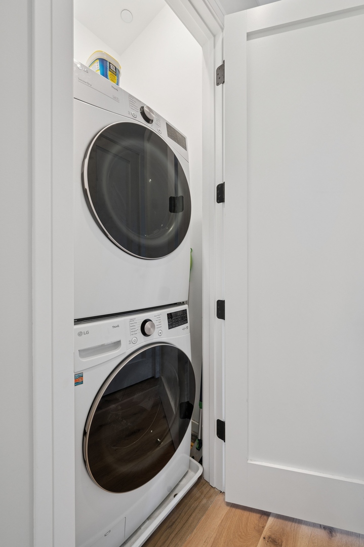 3219 N Seminary Avenue Unit: 3N