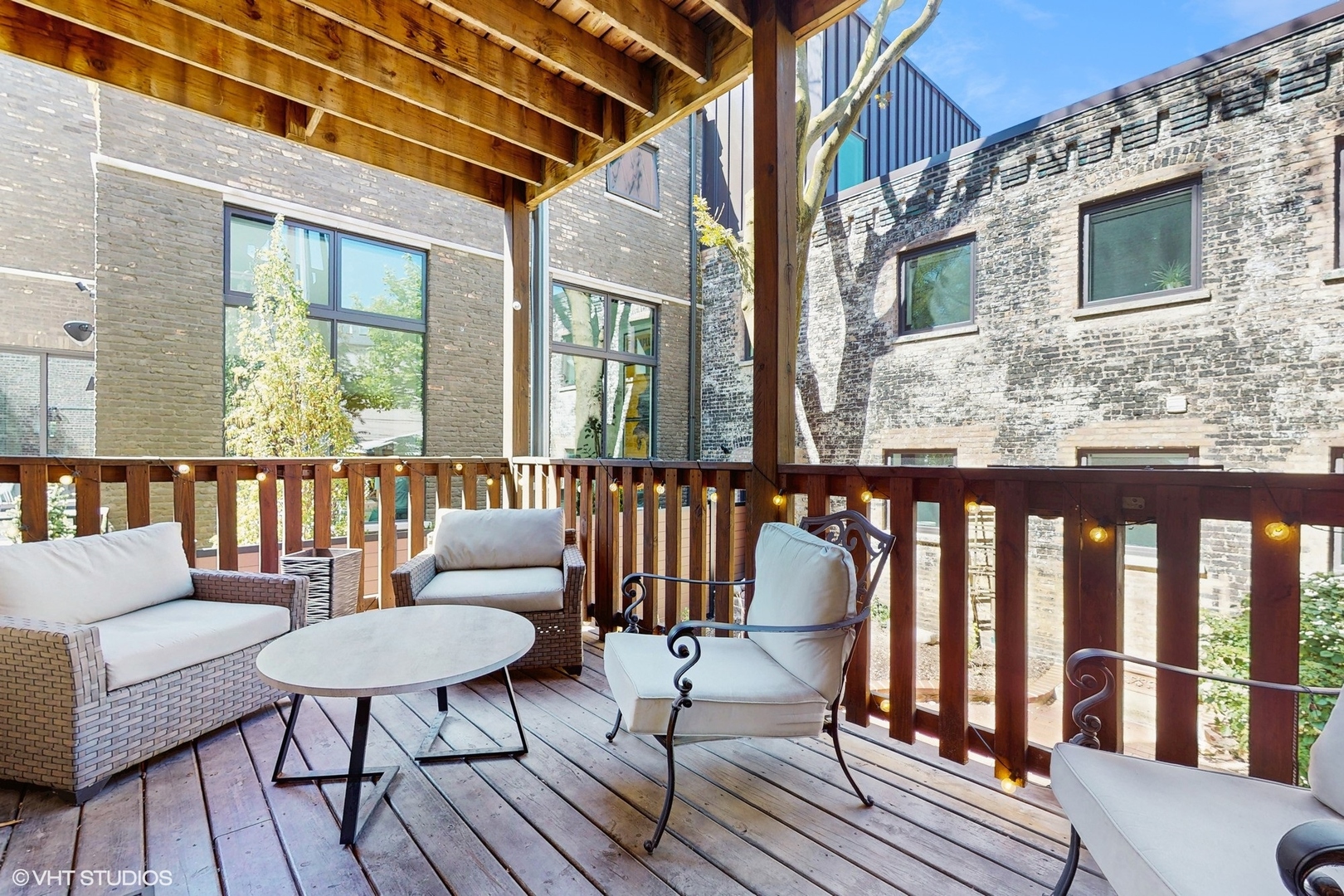 1944 N Seminary Avenue Unit: 1