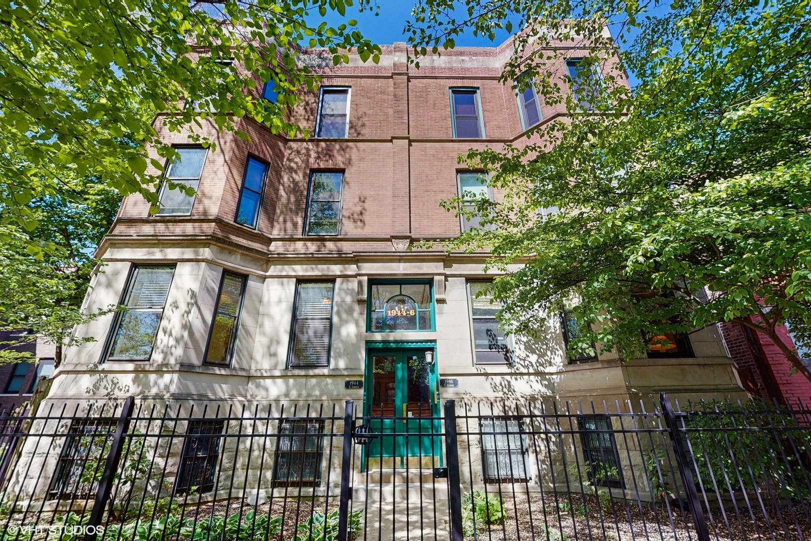 1944 N Seminary Avenue Unit: 1