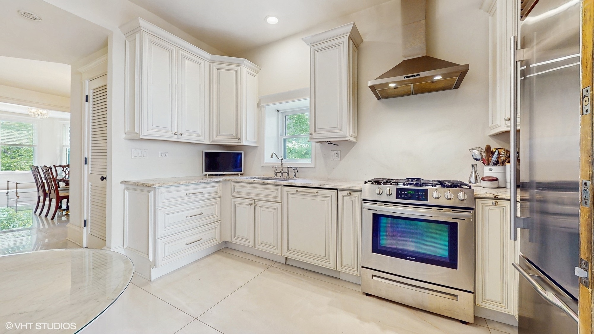 1944 N Seminary Avenue Unit: 1