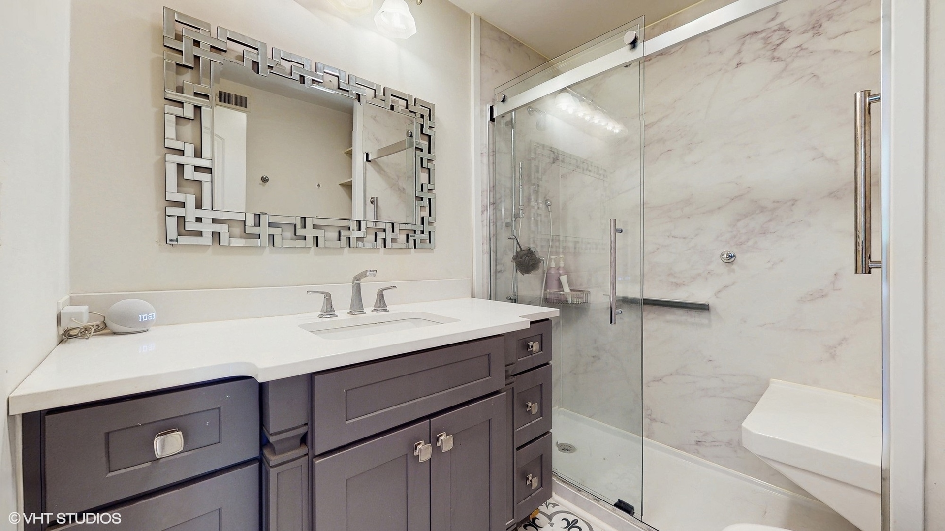 1944 N Seminary Avenue Unit: 1