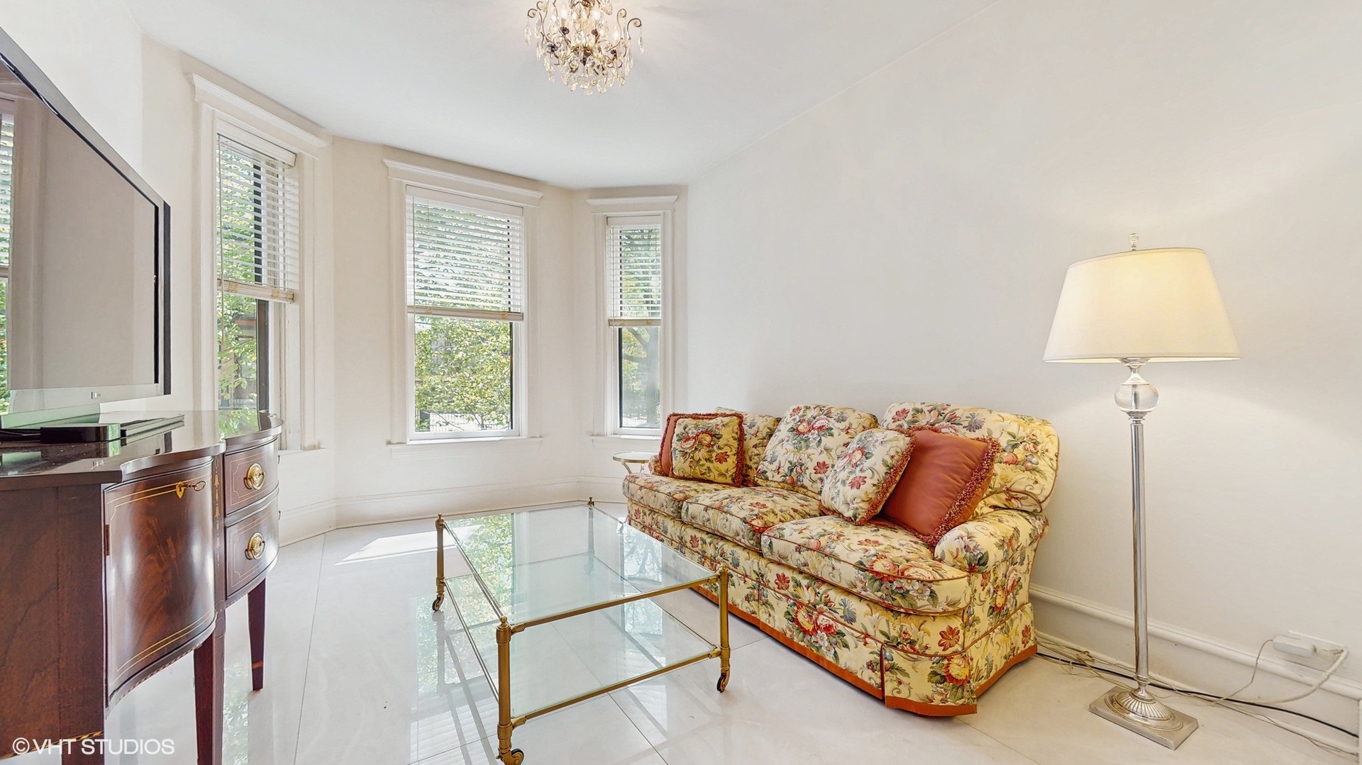 1944 N Seminary Avenue Unit: 1