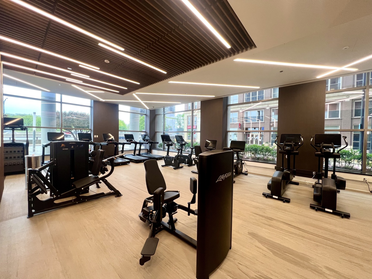 600 N LAKE SHORE Drive Unit: 4608