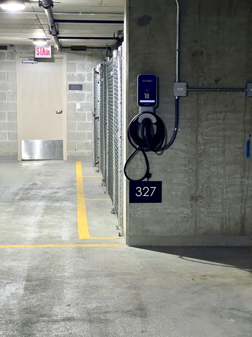 600 N LAKE SHORE Drive Unit: 4608