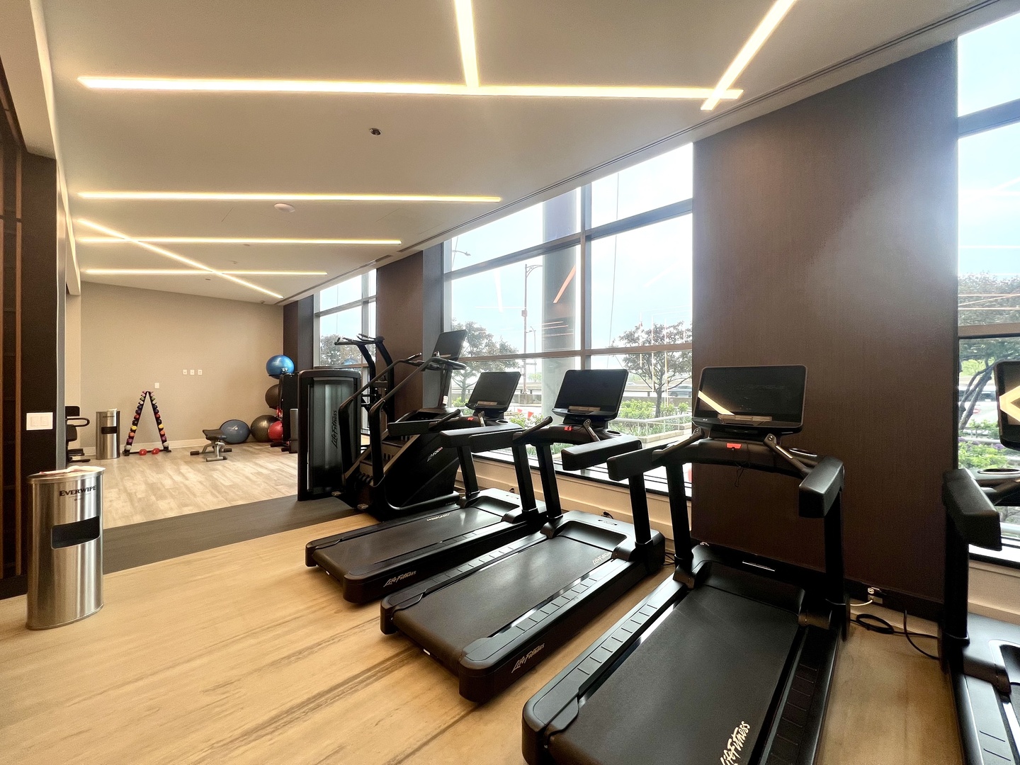 600 N LAKE SHORE Drive Unit: 4608