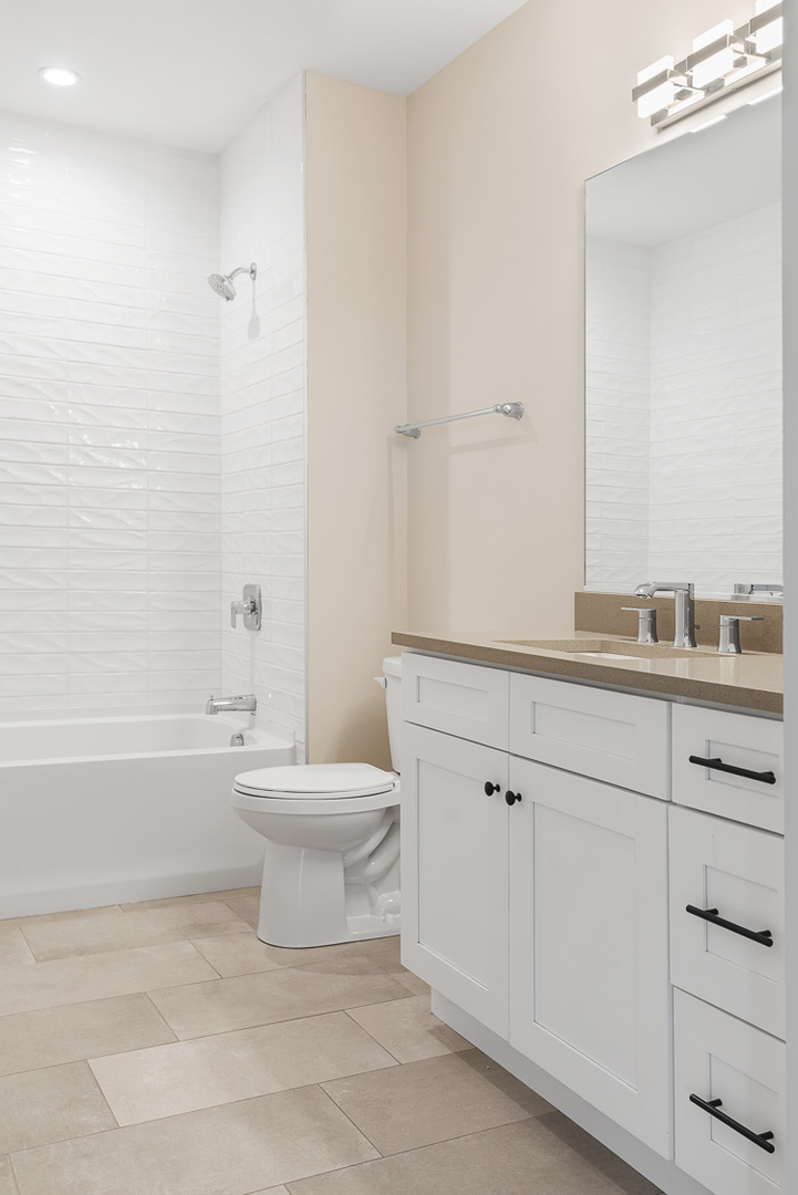 440 Green Bay Road Unit: 608