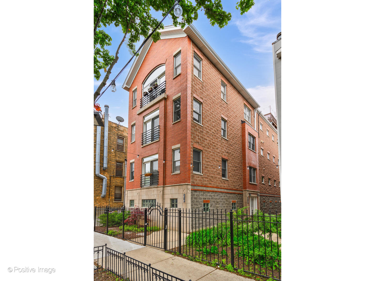 3918 N Greenview Avenue Unit: 2E