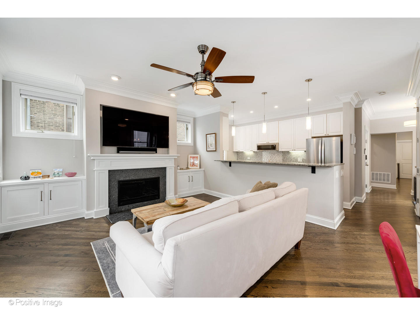 3918 N Greenview Avenue Unit: 2E