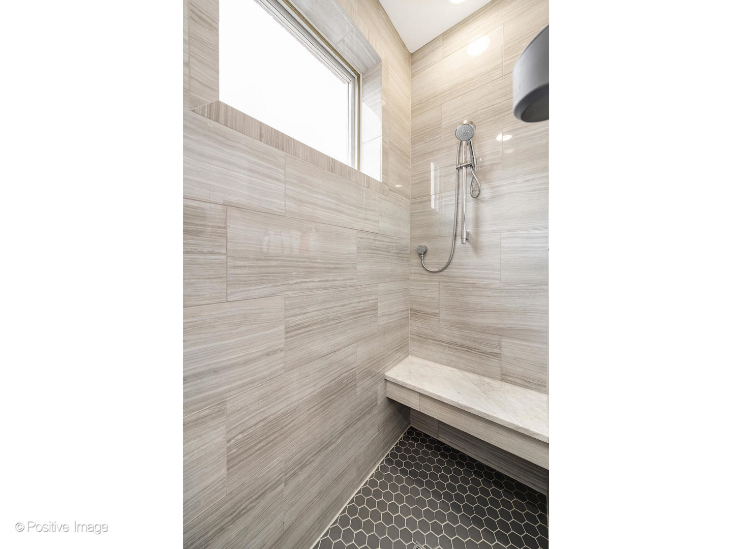 3918 N Greenview Avenue Unit: 2E