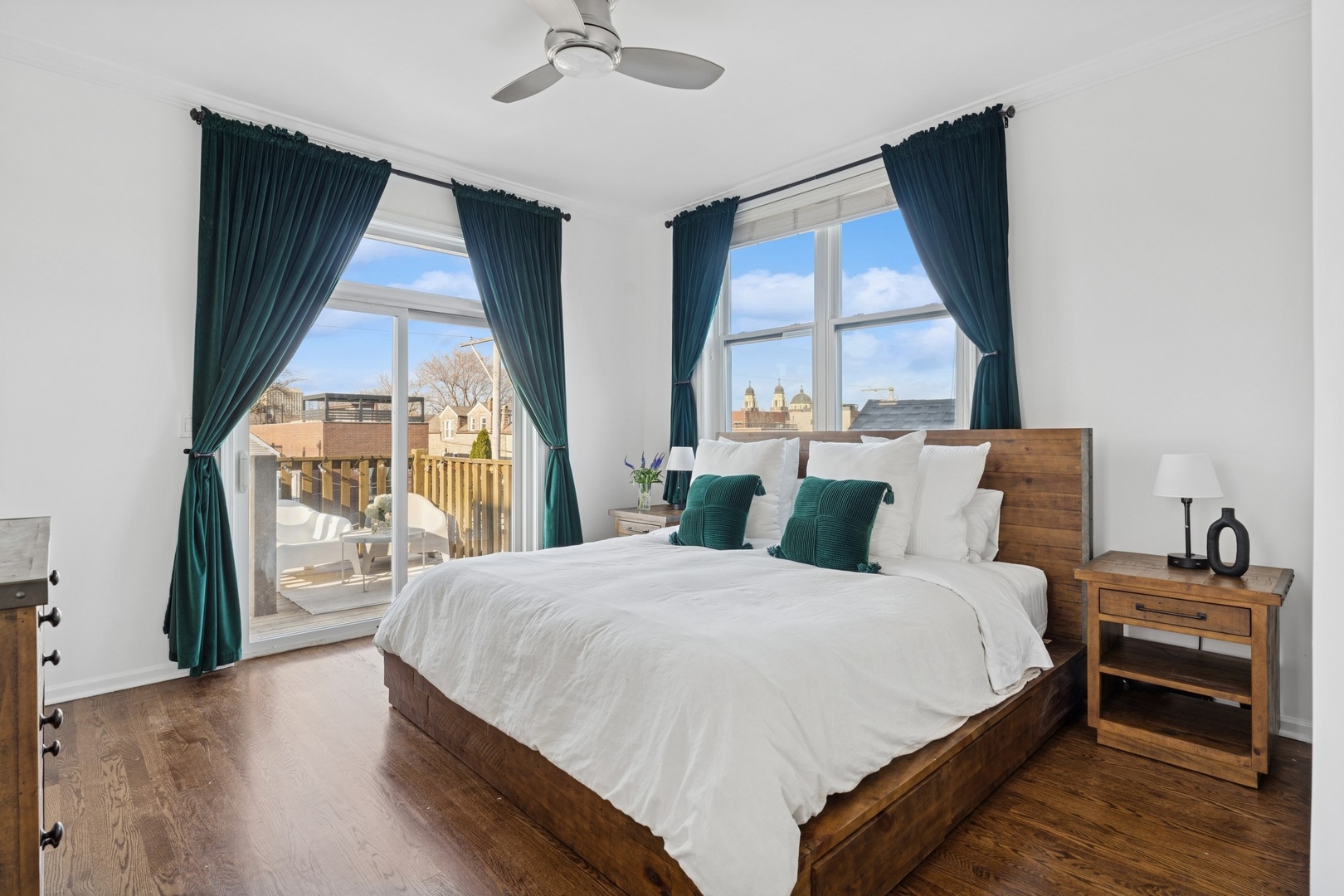 1632 W ERIE Street Unit: 3