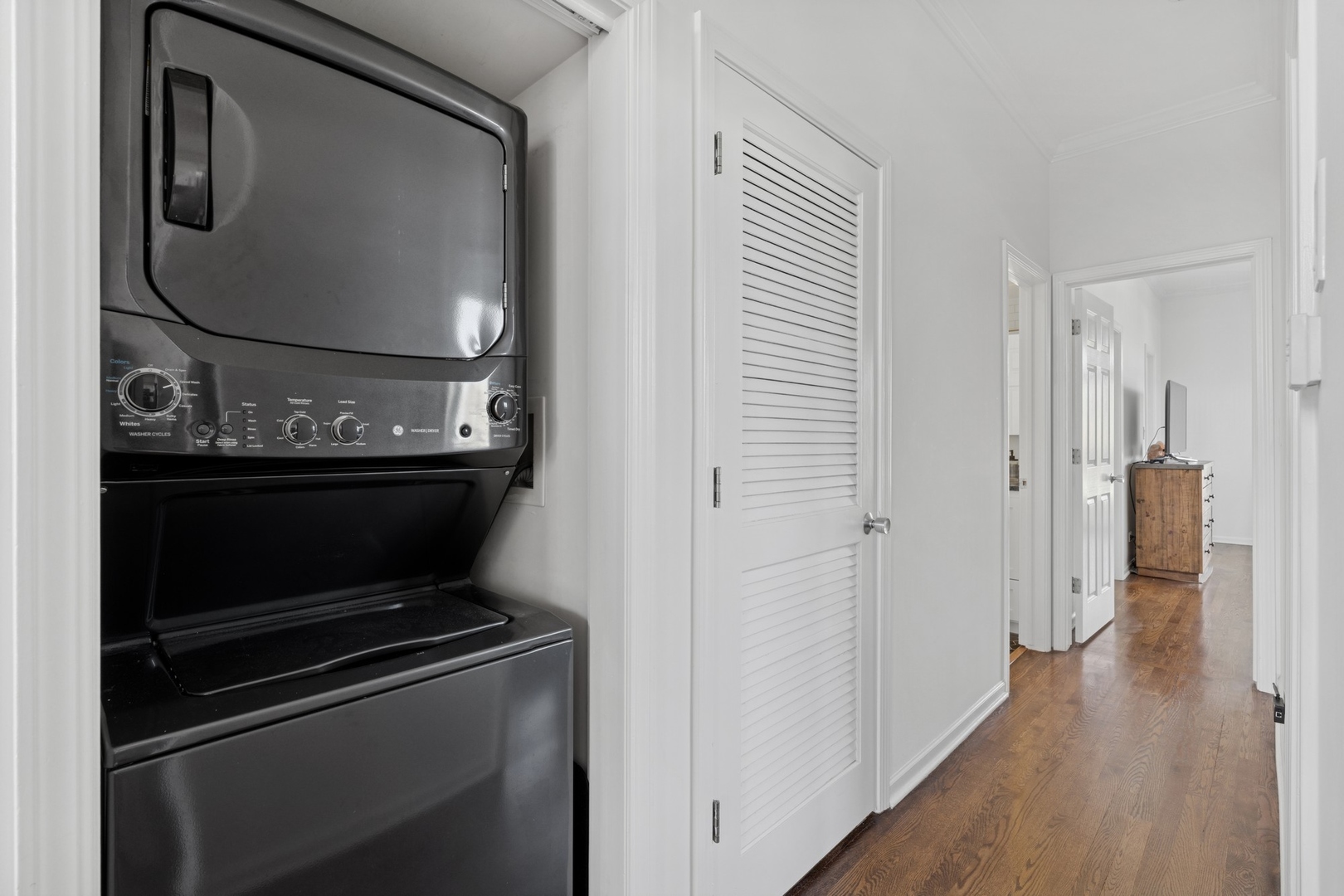 1632 W ERIE Street Unit: 3