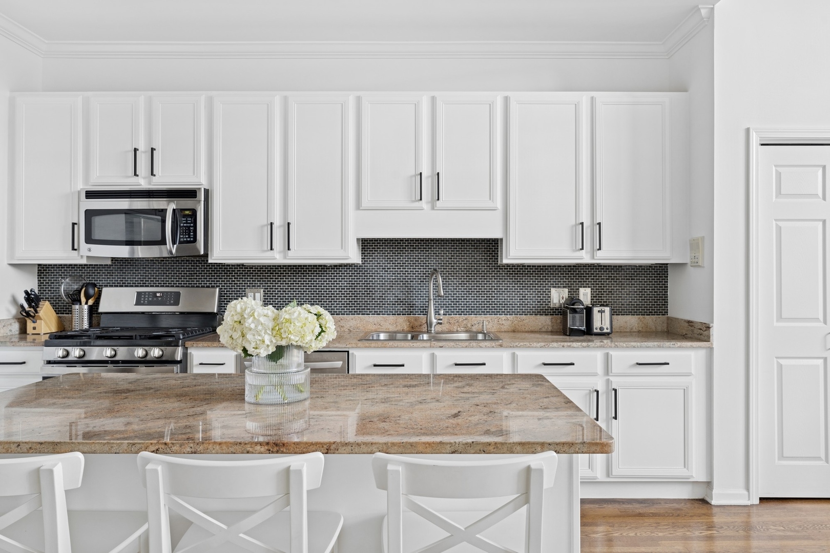 1632 W ERIE Street Unit: 3