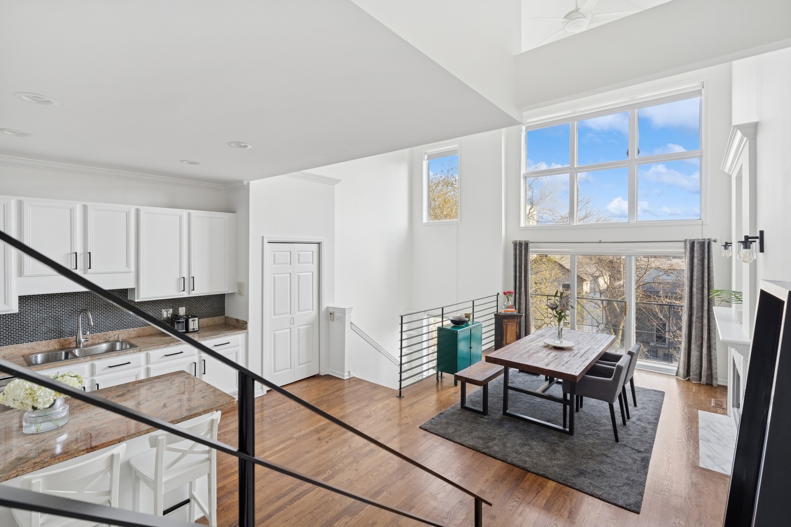1632 W ERIE Street Unit: 3