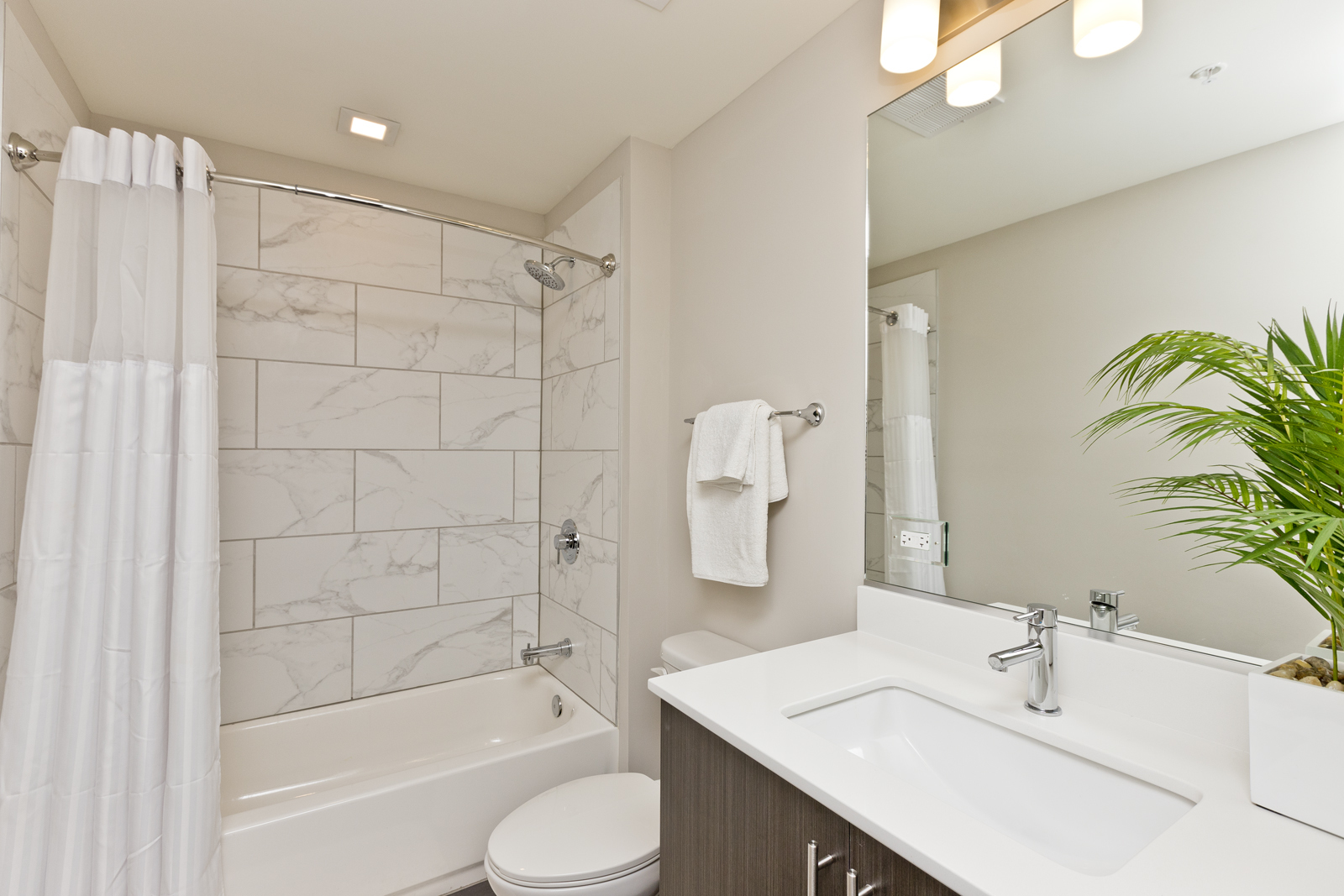 1552 N North Park Avenue Unit: 310