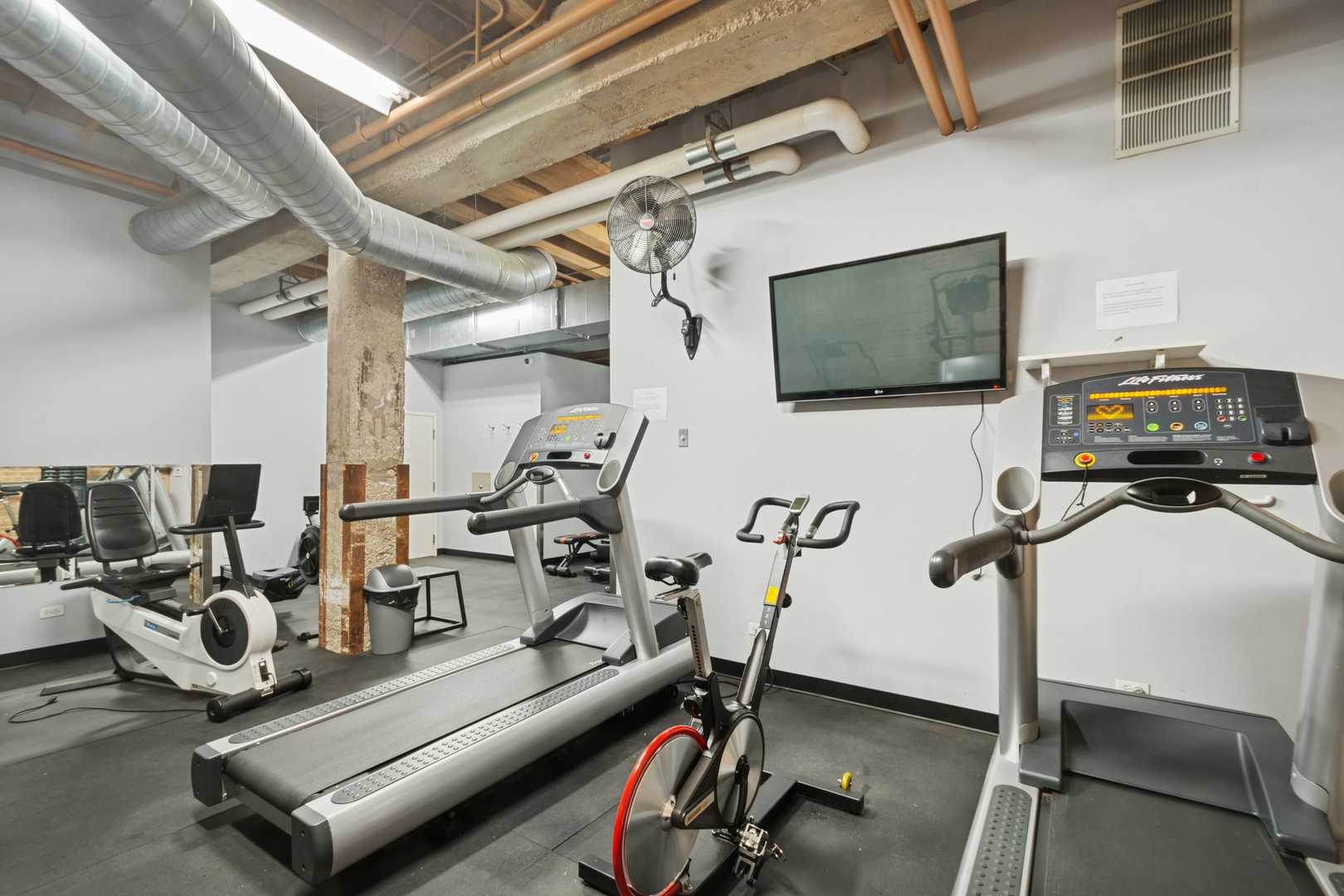 333 S Desplaines Street Unit: 504