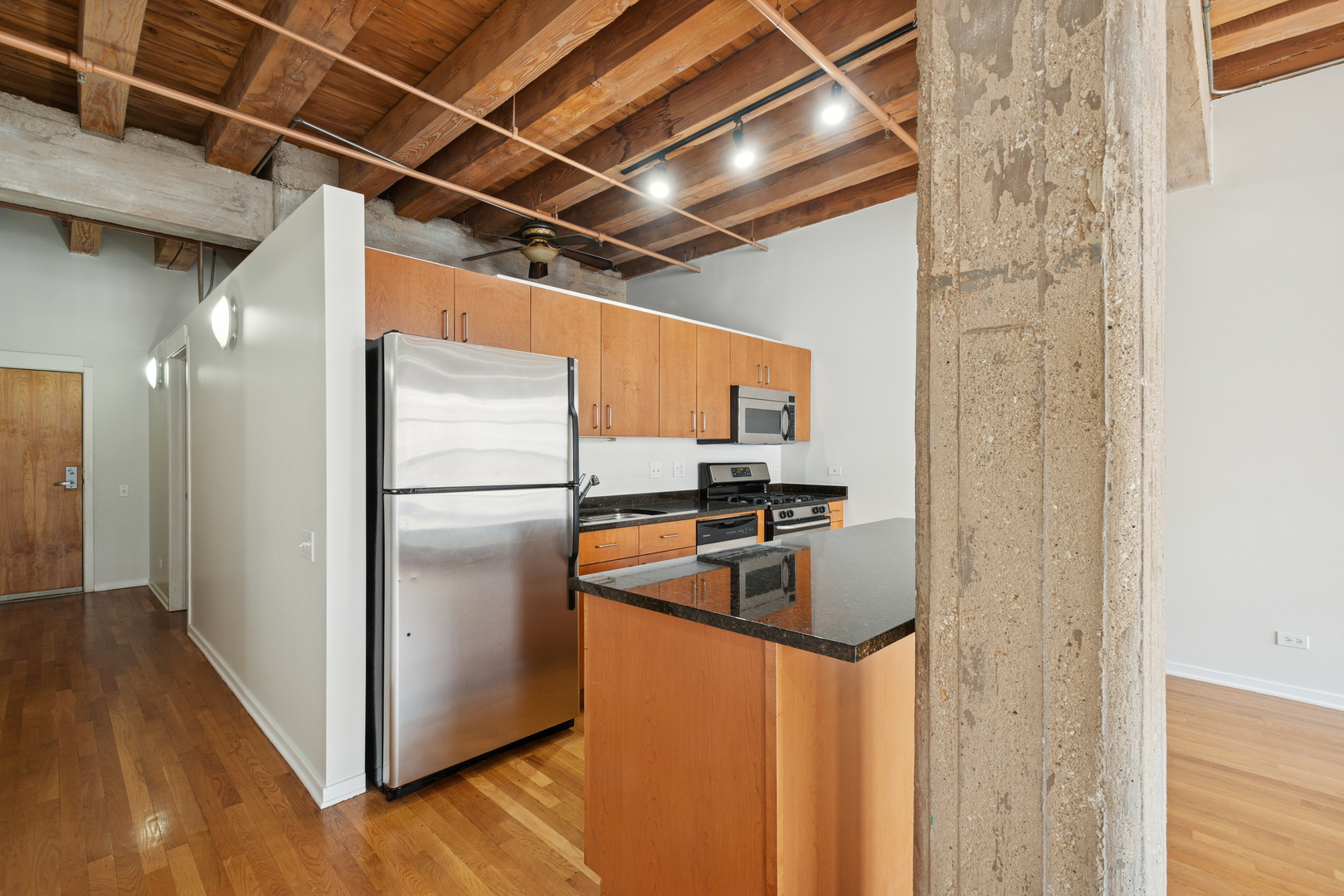 333 S Desplaines Street Unit: 504