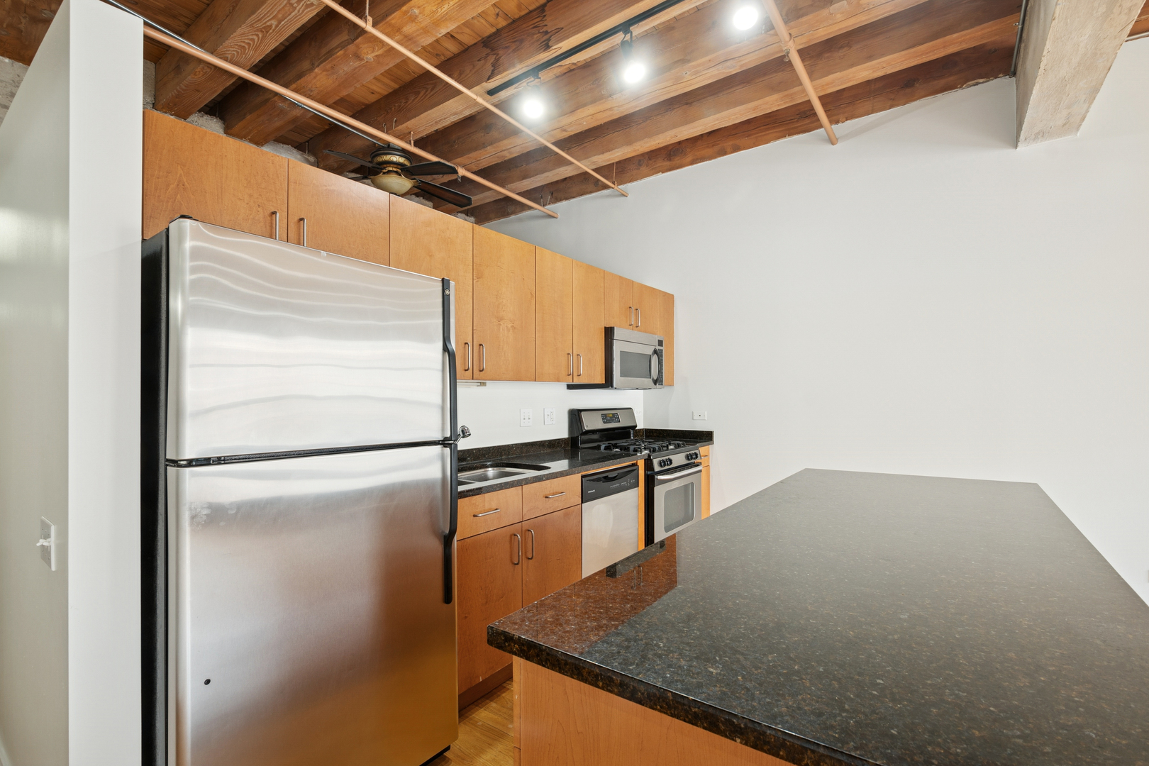 333 S Desplaines Street Unit: 504