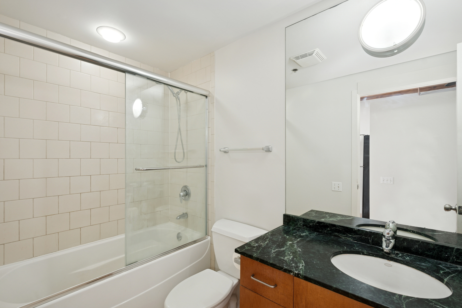 333 S Desplaines Street Unit: 504