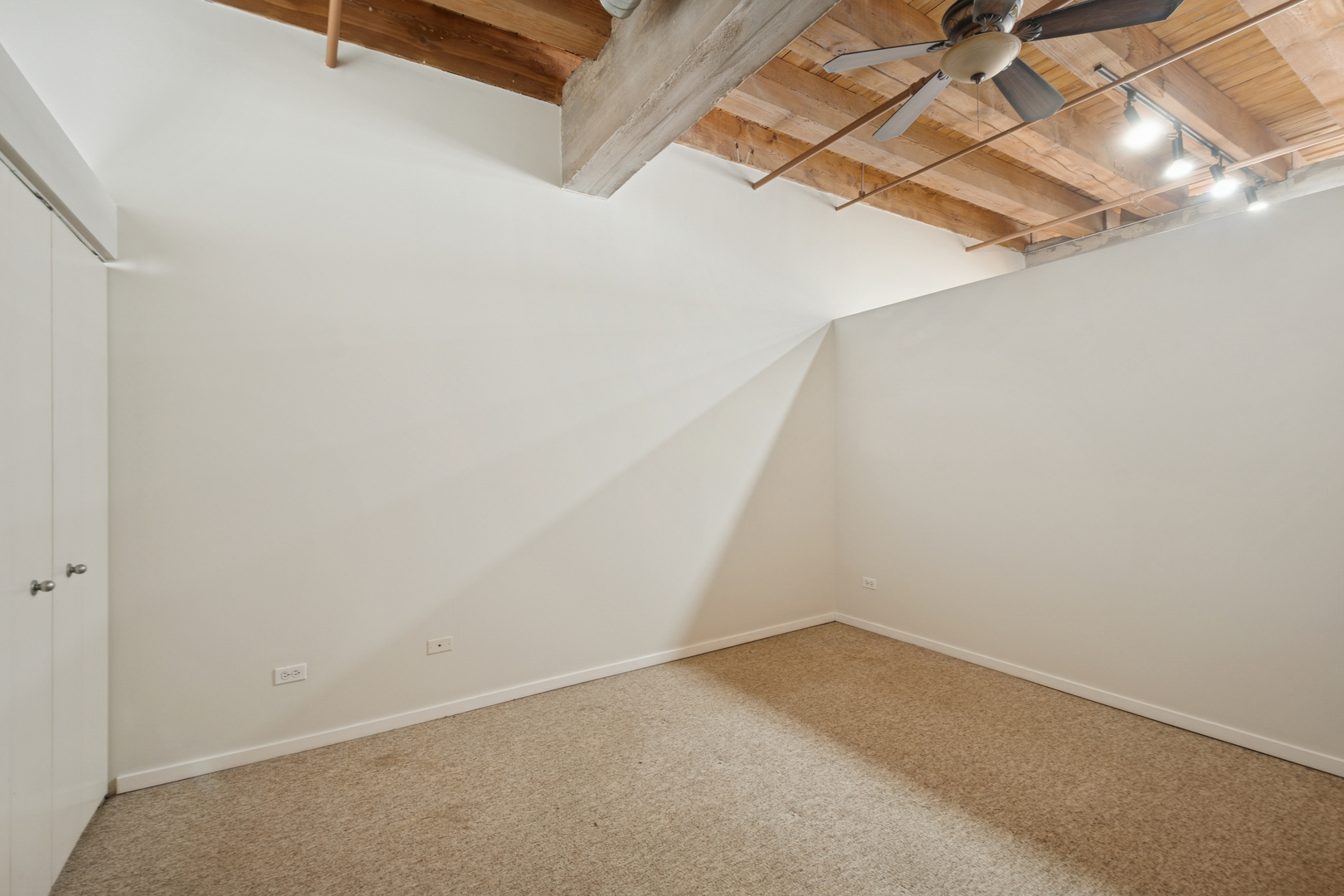 333 S Desplaines Street Unit: 504