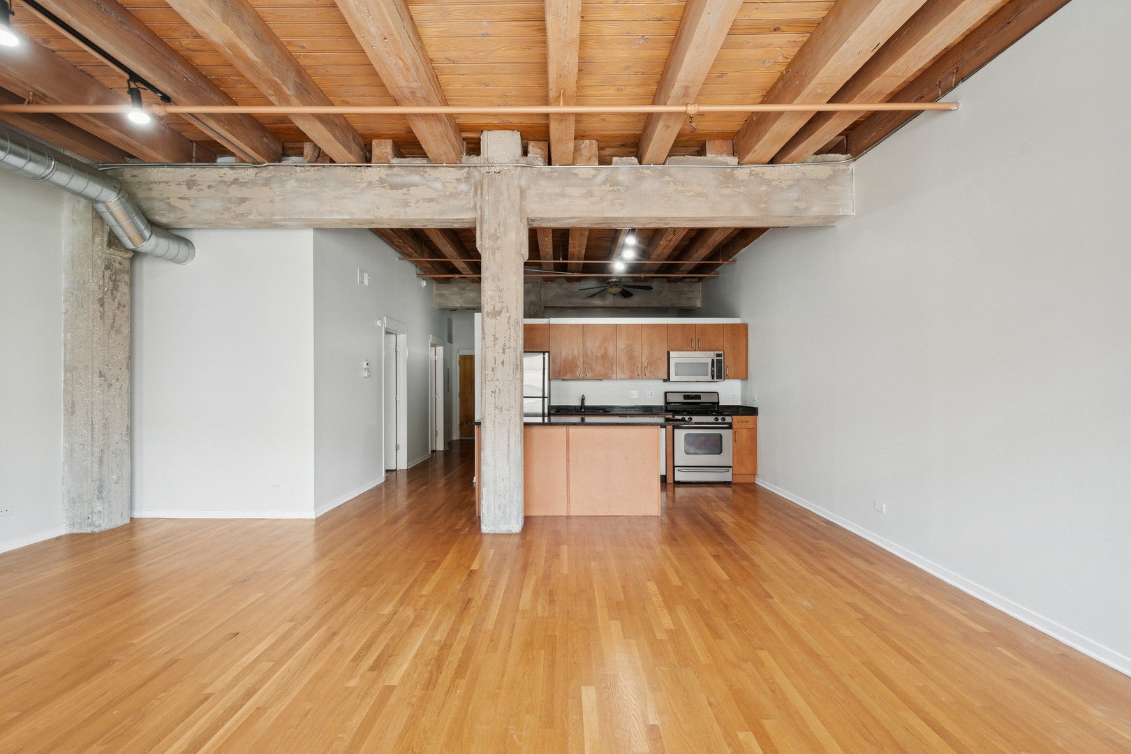 333 S Desplaines Street Unit: 504