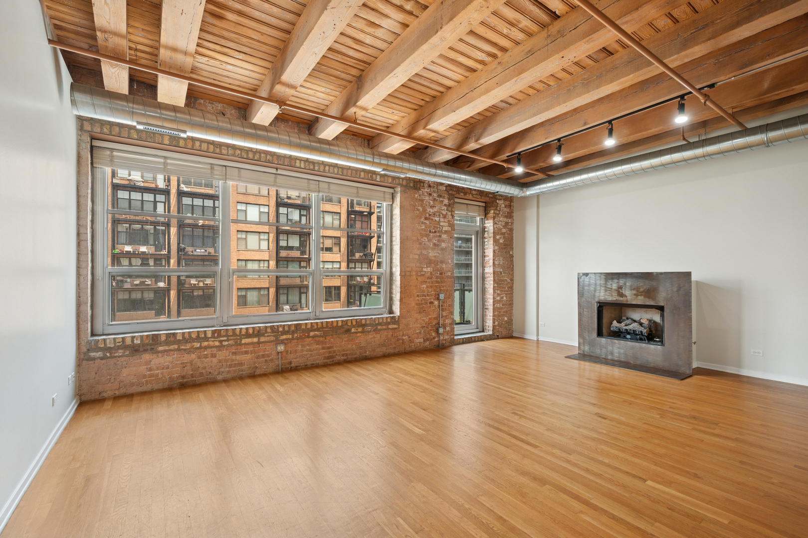 333 S Desplaines Street Unit: 504