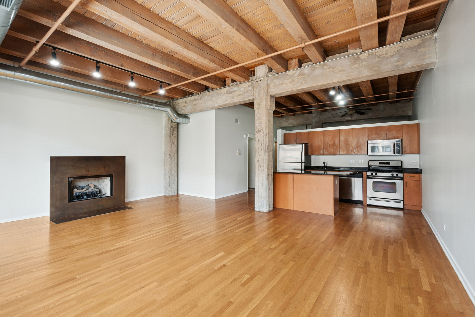 333 S Desplaines Street Unit: 504
