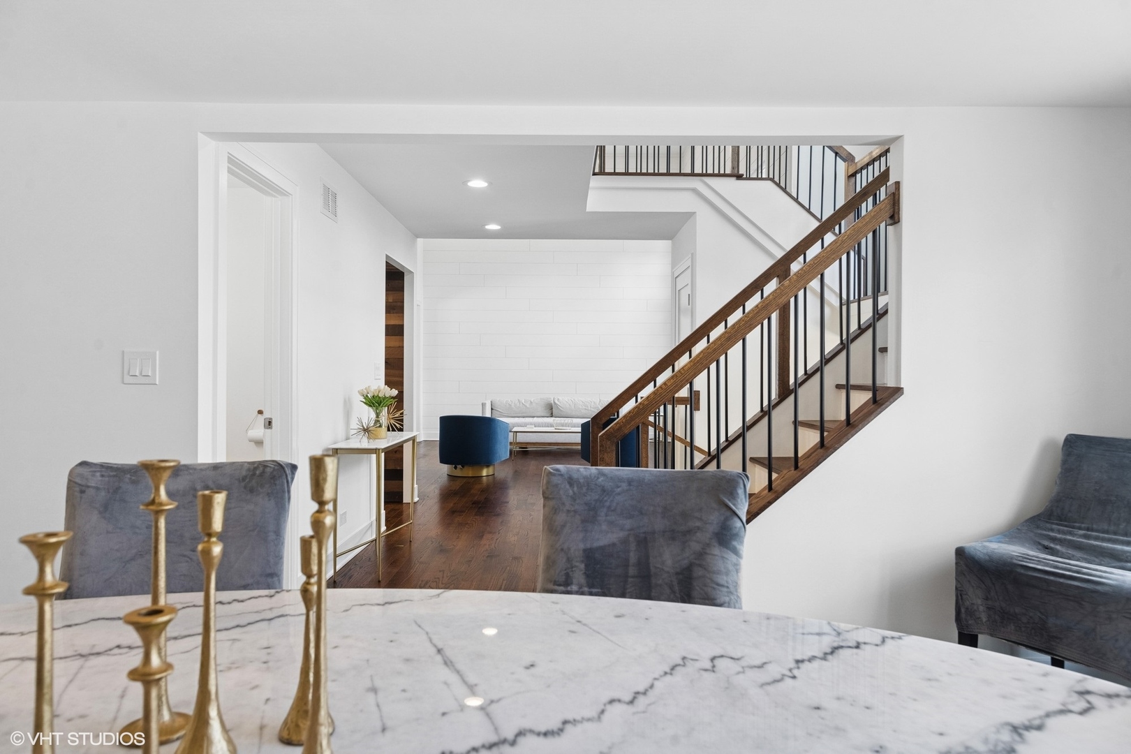 16 W Birchwood Avenue