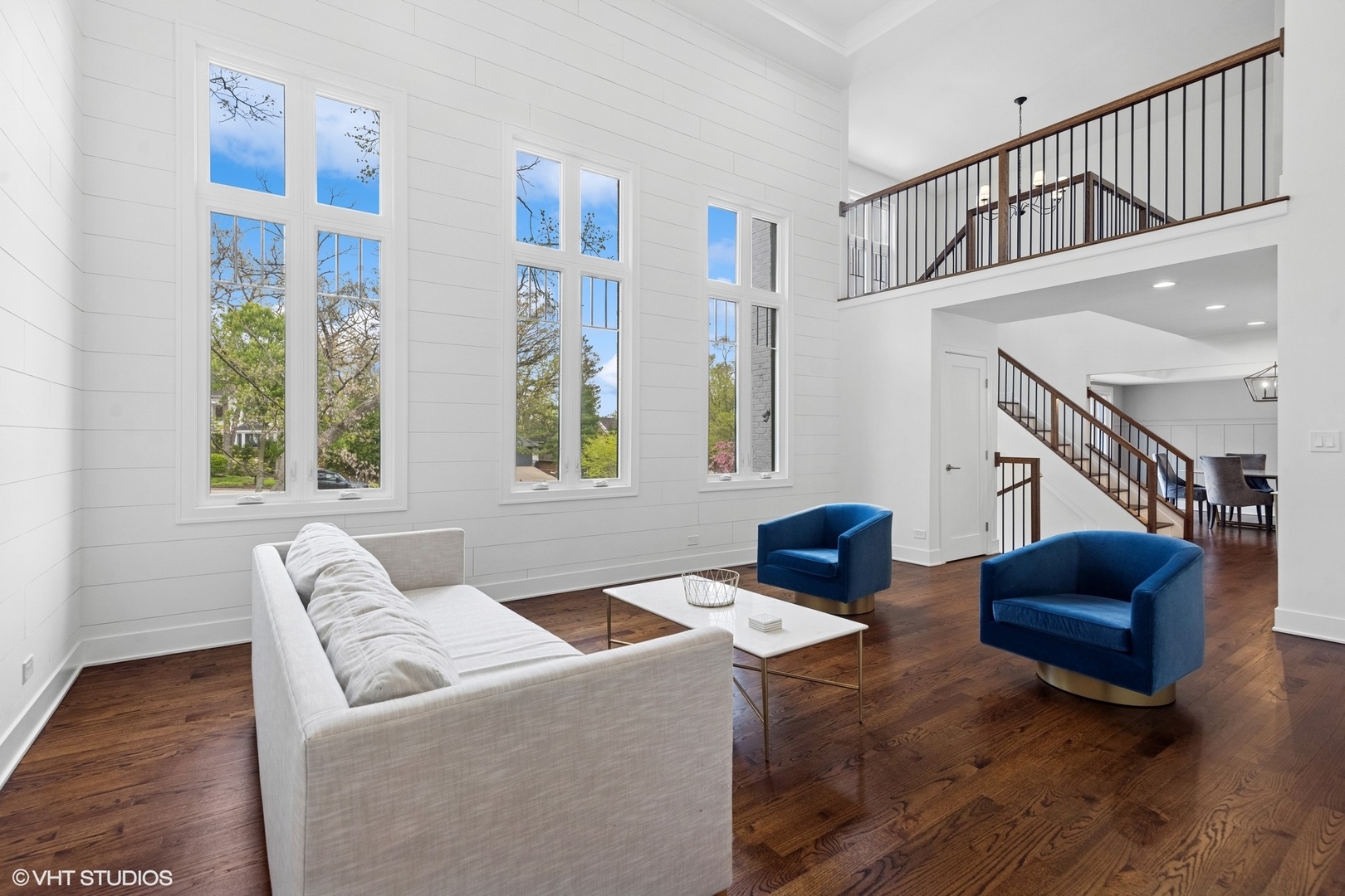 16 W Birchwood Avenue