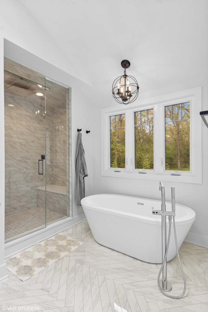 16 W Birchwood Avenue