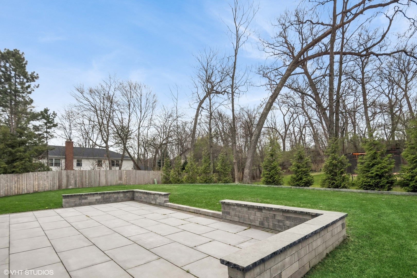 16 W Birchwood Avenue