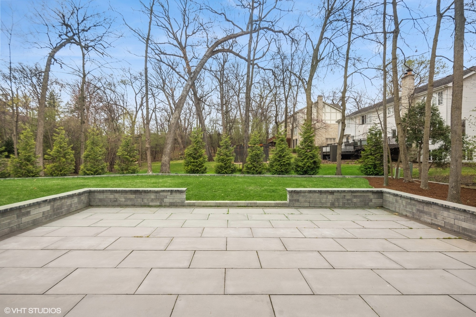 16 W Birchwood Avenue