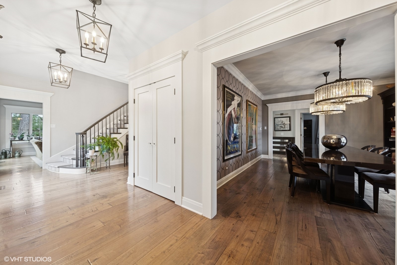 1002 BURR RIDGE CLUB Drive