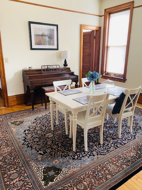 2214 N Kenmore Avenue Unit: 2