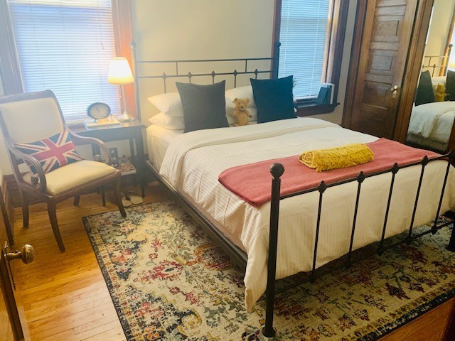 2214 N Kenmore Avenue Unit: 2