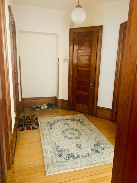 2214 N Kenmore Avenue Unit: 2