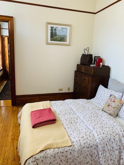 2214 N Kenmore Avenue Unit: 2