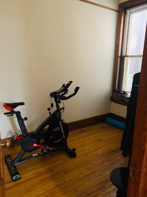 2214 N Kenmore Avenue Unit: 2