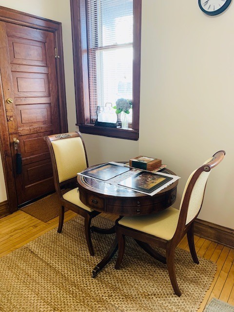 2214 N Kenmore Avenue Unit: 2