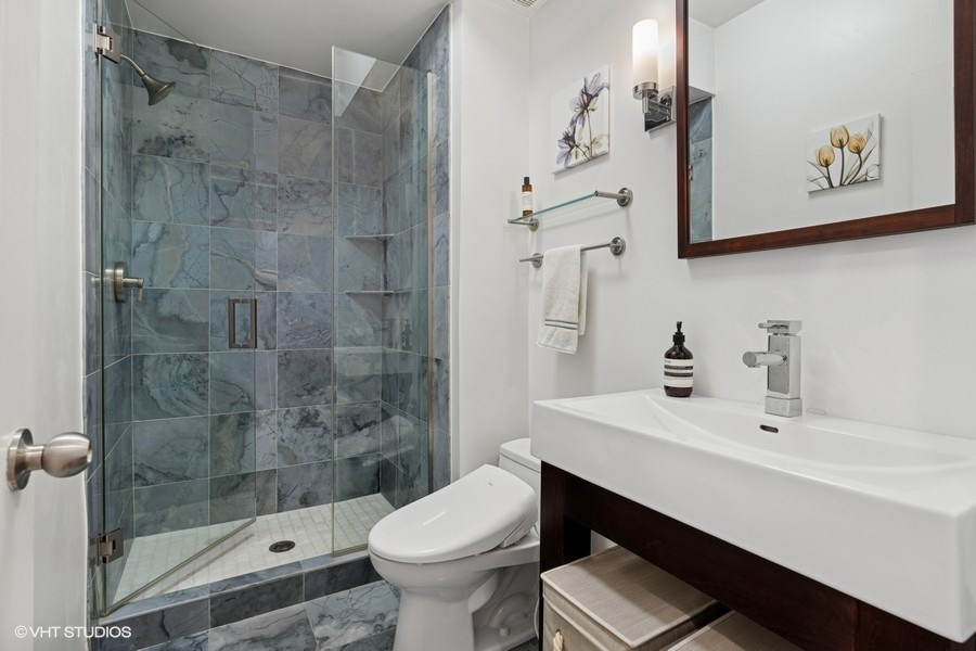 2132 W Evergreen Avenue Unit: 1D