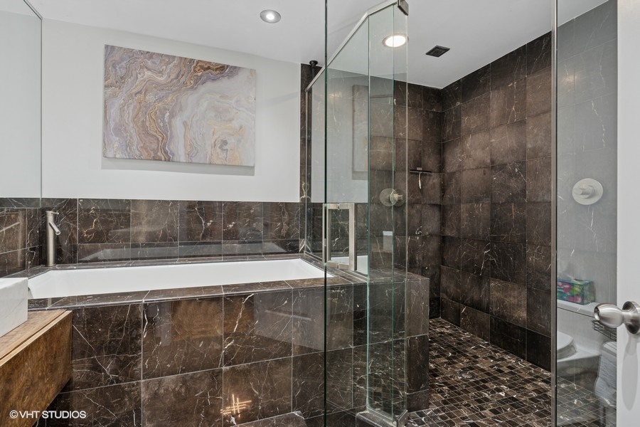 2132 W Evergreen Avenue Unit: 1D