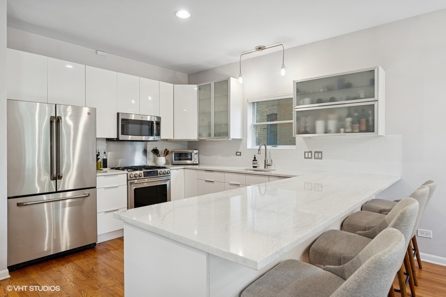 2132 W Evergreen Avenue Unit: 1D